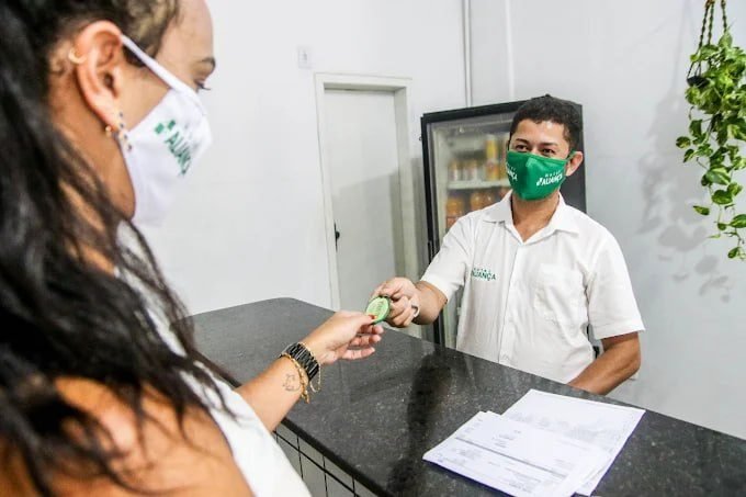 Atendimento na recepção do Hotel Aliança